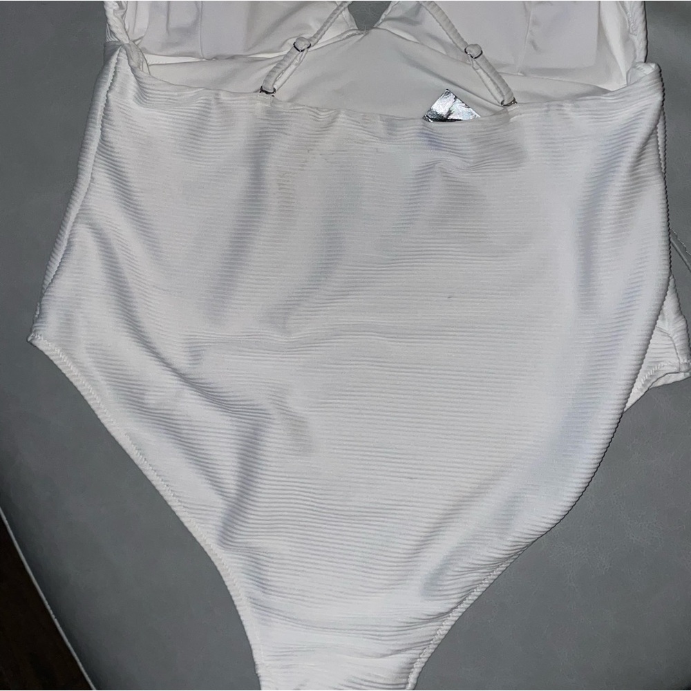 H&M swimsuit NWT - Picture 3 of 4